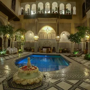 Riad Riad Salam *****